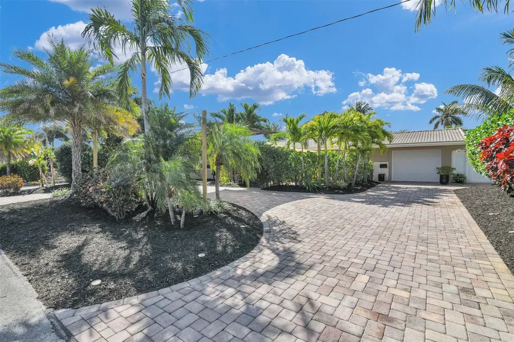 1616 SE 4th Street Deerfield Beach FL 33441
