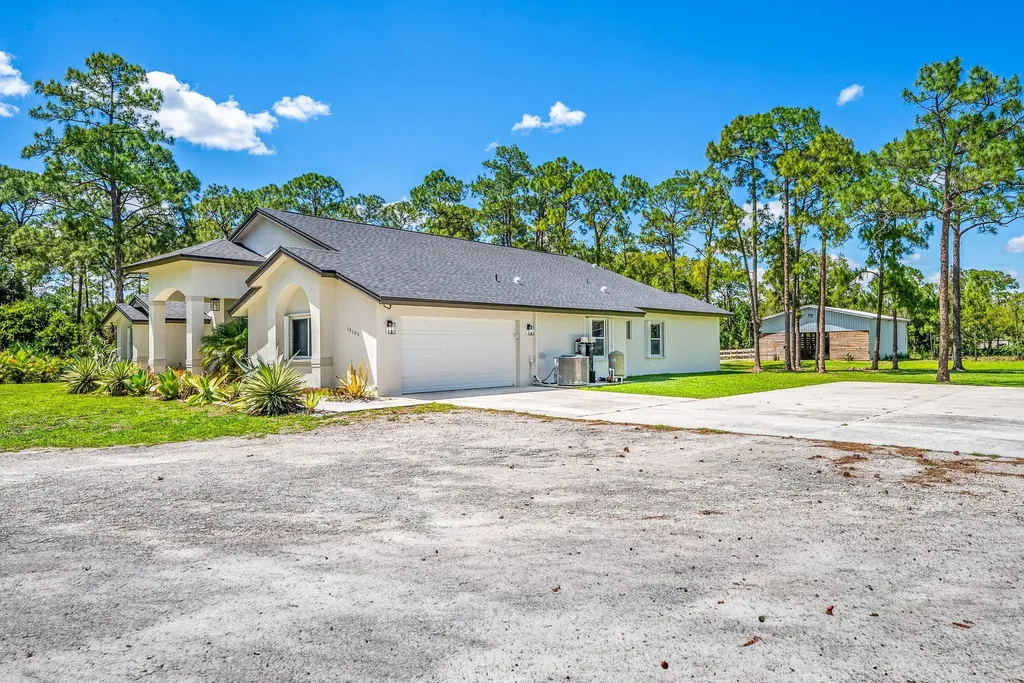 16105 Temple Boulevard The Acreage FL 33470