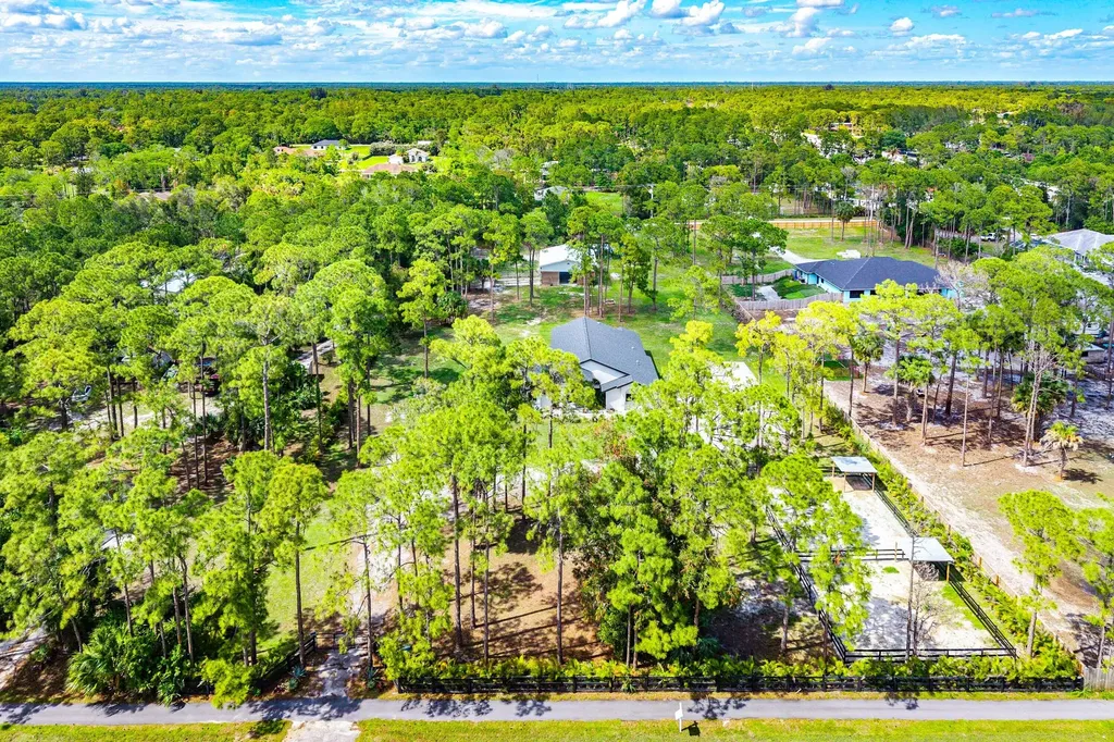 16105 Temple Boulevard The Acreage FL 33470