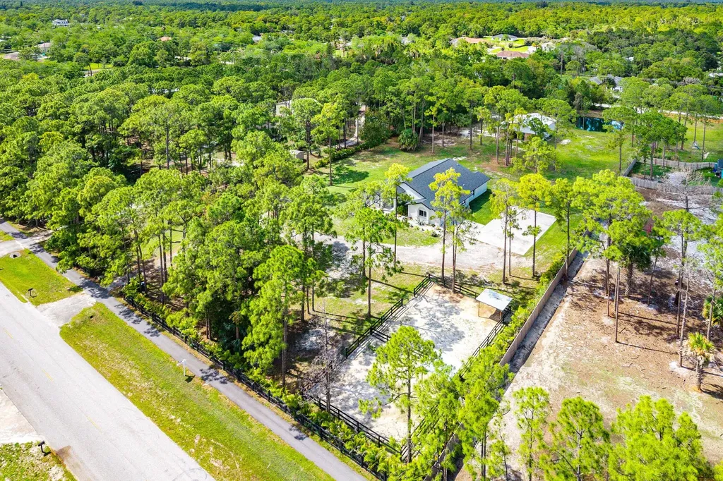 16105 Temple Boulevard The Acreage FL 33470