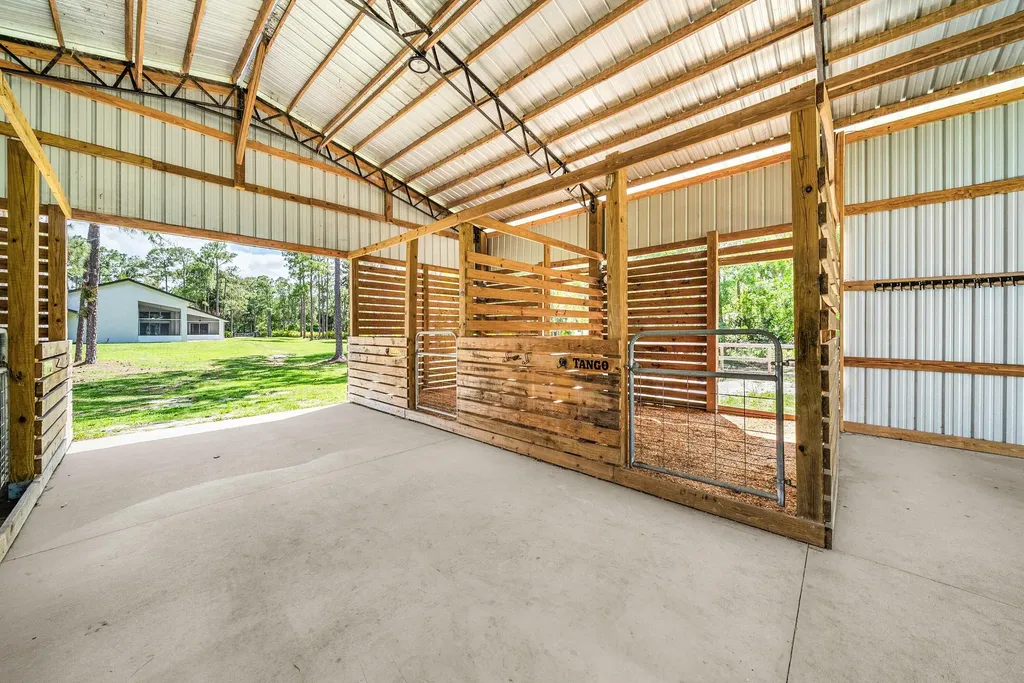 16105 Temple Boulevard The Acreage FL 33470