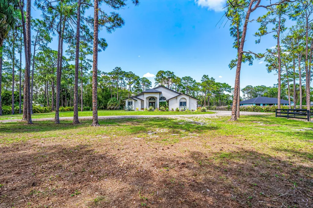 16105 Temple Boulevard The Acreage FL 33470