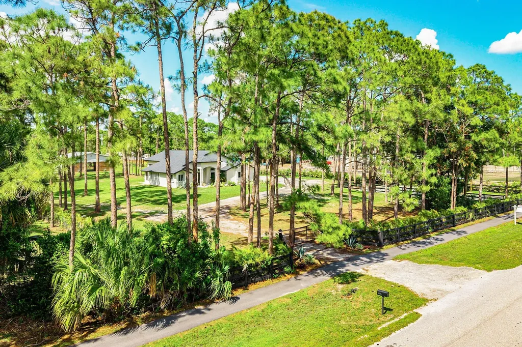 16105 Temple Boulevard The Acreage FL 33470