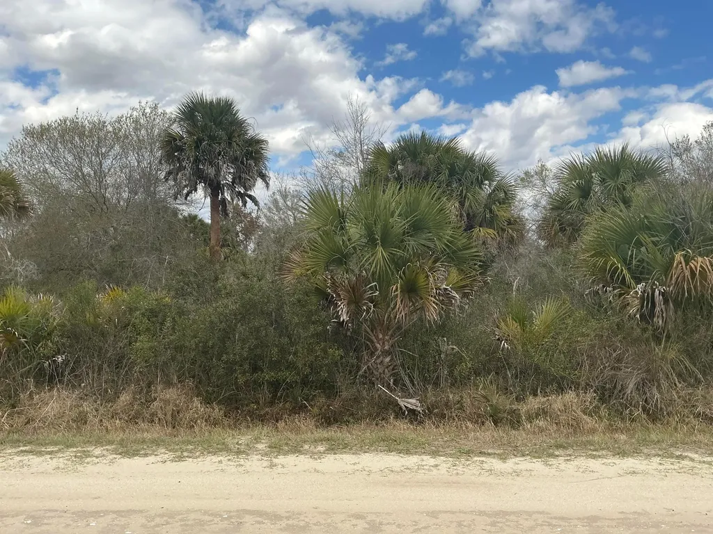 20639 NW 300th Street Okeechobee FL 34972