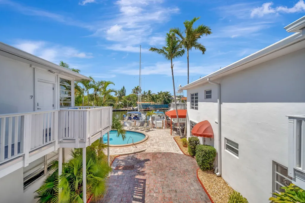 2724 NE 14th Street Fort Lauderdale FL 33304