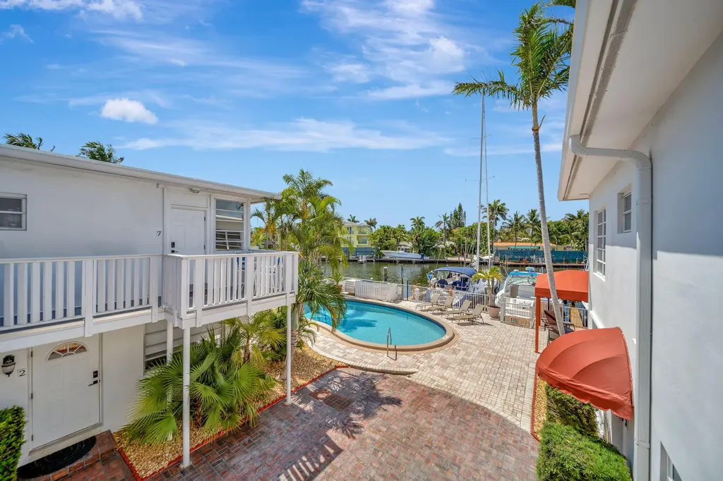 2724 NE 14th Street Fort Lauderdale FL 33304