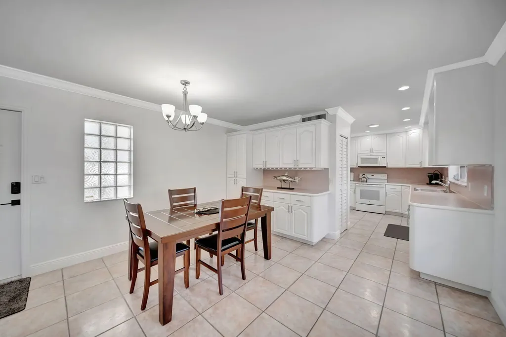 2724 NE 14th Street Fort Lauderdale FL 33304