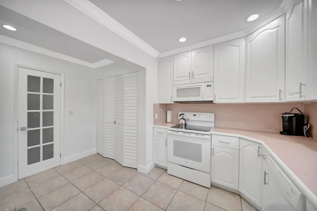 2724 NE 14th Street Fort Lauderdale FL 33304