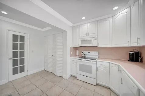 2724 NE 14th Street Fort Lauderdale FL 33304