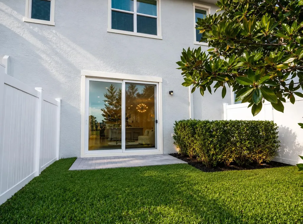 206 SE Woodbark Street Port St Lucie FL 34984