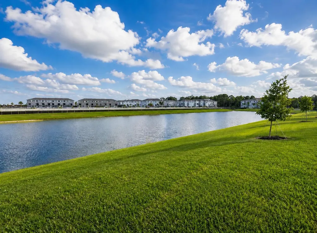 206 SE Woodbark Street Port St Lucie FL 34984