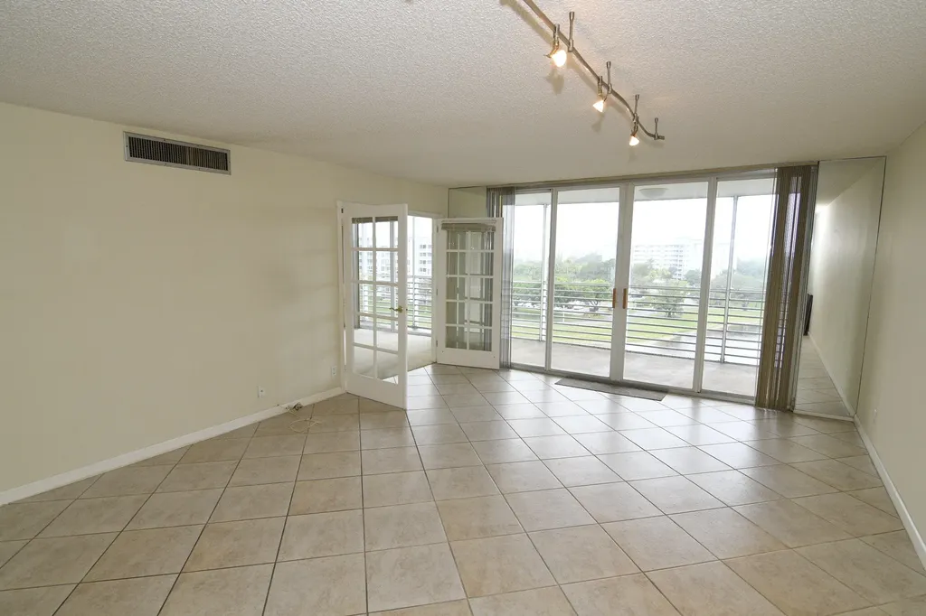 3095 N Course Drive Pompano Beach FL 33069