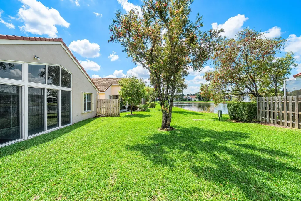 9779 Lemonwood Drive Boynton Beach FL 33437
