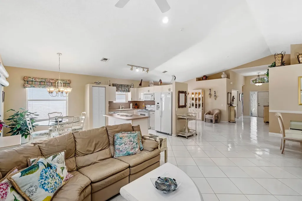 9779 Lemonwood Drive Boynton Beach FL 33437