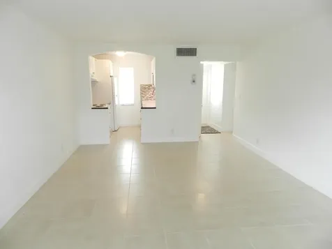141 West Court Royal Palm Beach FL 33411