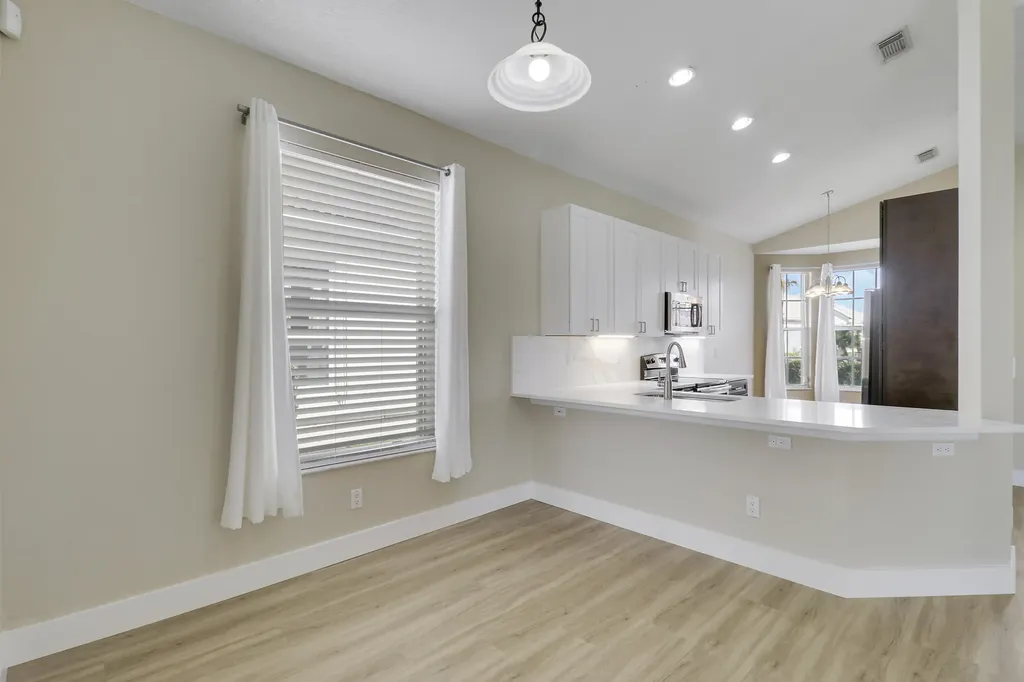726 SW Aruba Bay Port St Lucie FL 34986