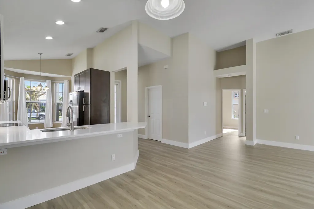 726 SW Aruba Bay Port St Lucie FL 34986