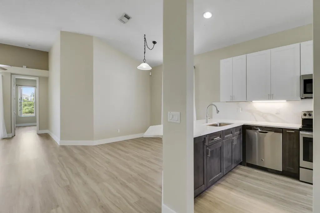 726 SW Aruba Bay Port St Lucie FL 34986