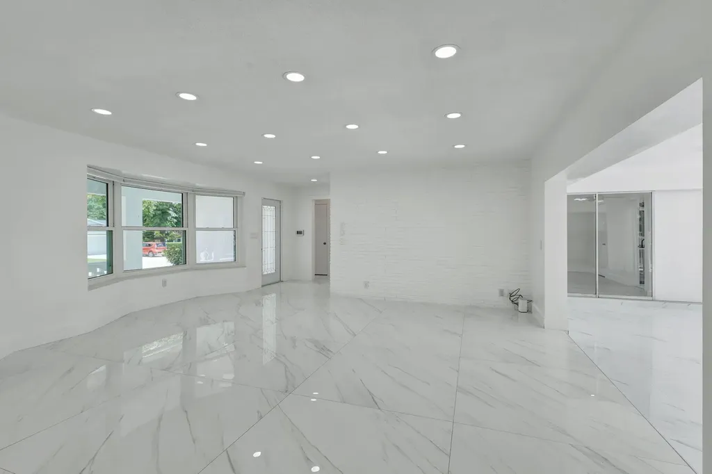 334 SW 13th Avenue Boynton Beach FL 33435
