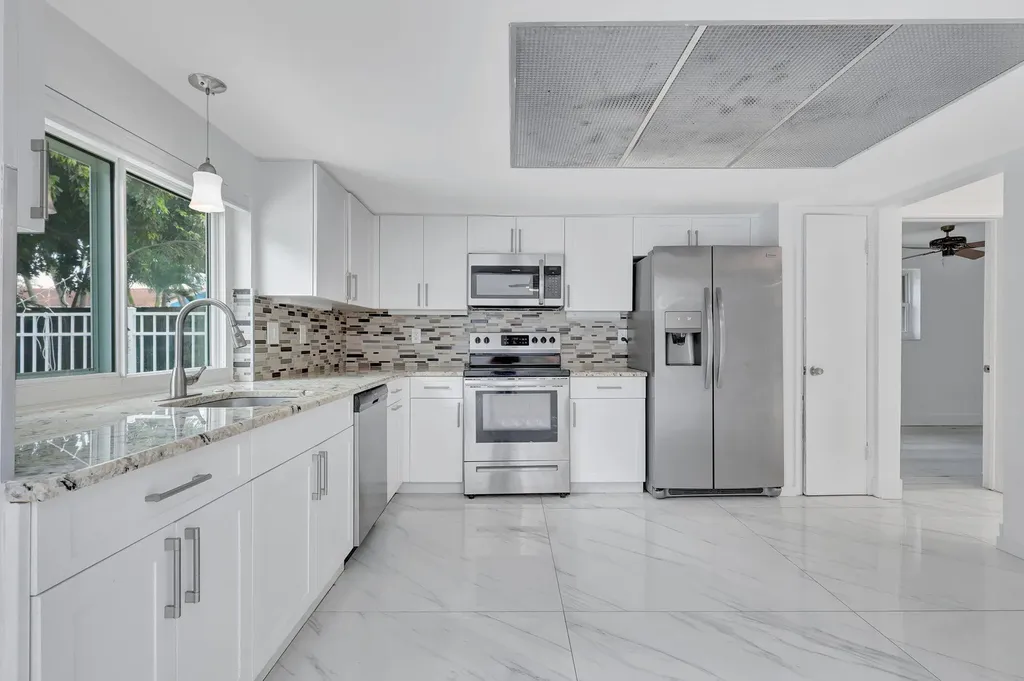 334 SW 13th Avenue Boynton Beach FL 33435