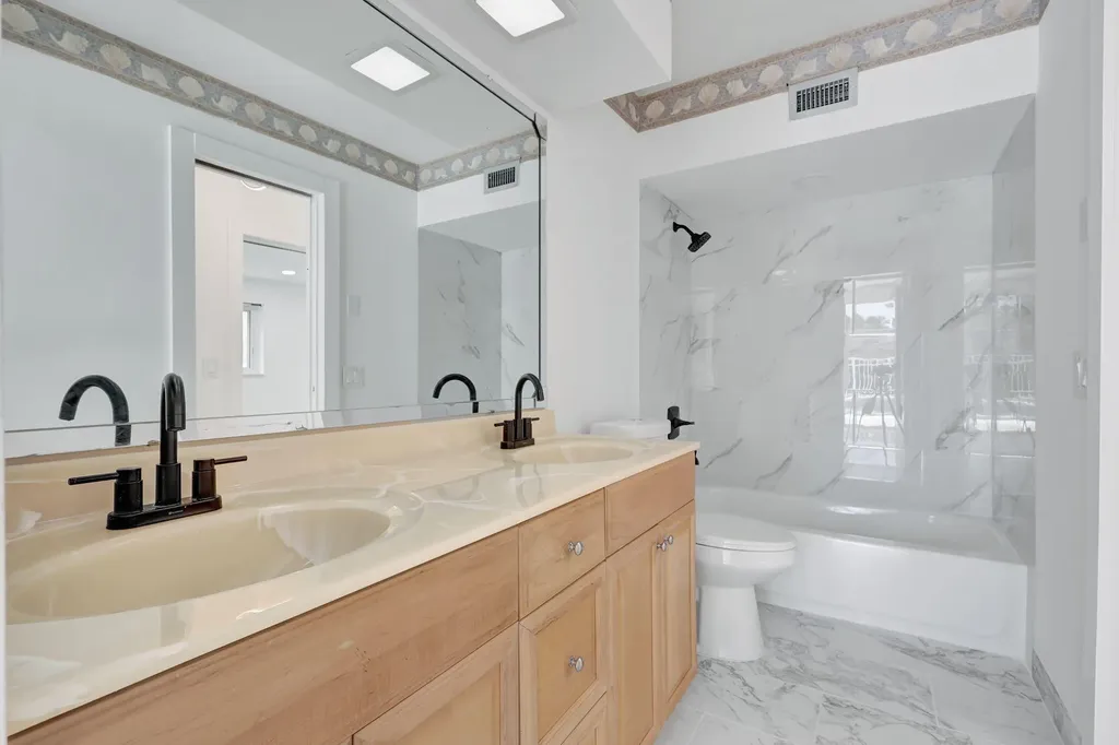 334 SW 13th Avenue Boynton Beach FL 33435