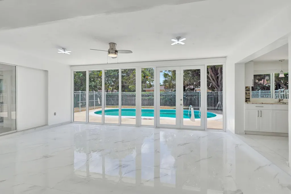 334 SW 13th Avenue Boynton Beach FL 33435