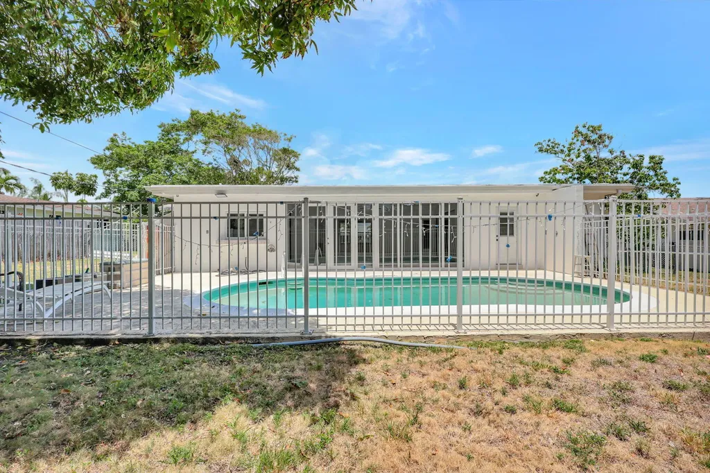 334 SW 13th Avenue Boynton Beach FL 33435