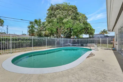 334 SW 13th Avenue Boynton Beach FL 33435