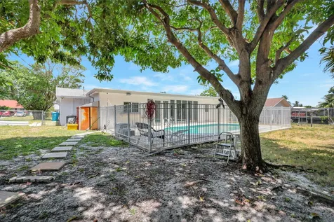 334 SW 13th Avenue Boynton Beach FL 33435