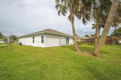 450 Kendall Avenue Sebastian FL 32958