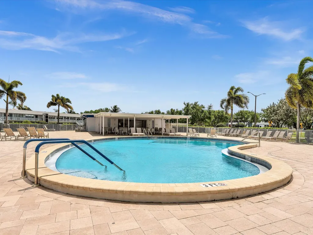 5 Markham A Deerfield Beach FL 33442