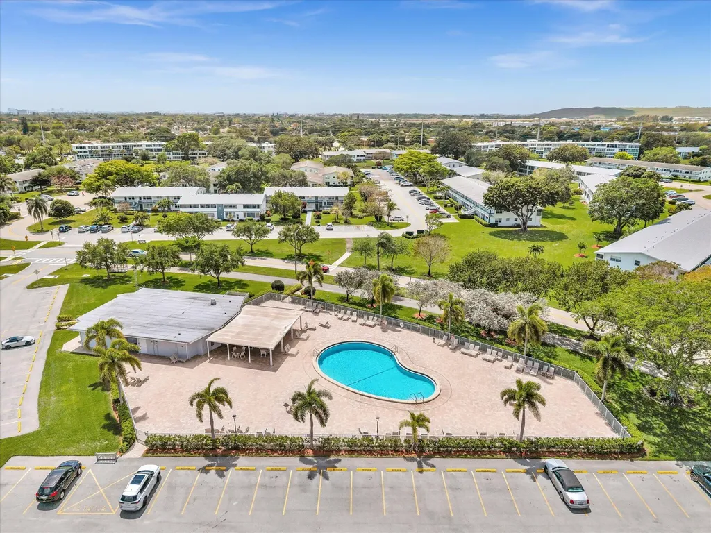 5 Markham A Deerfield Beach FL 33442