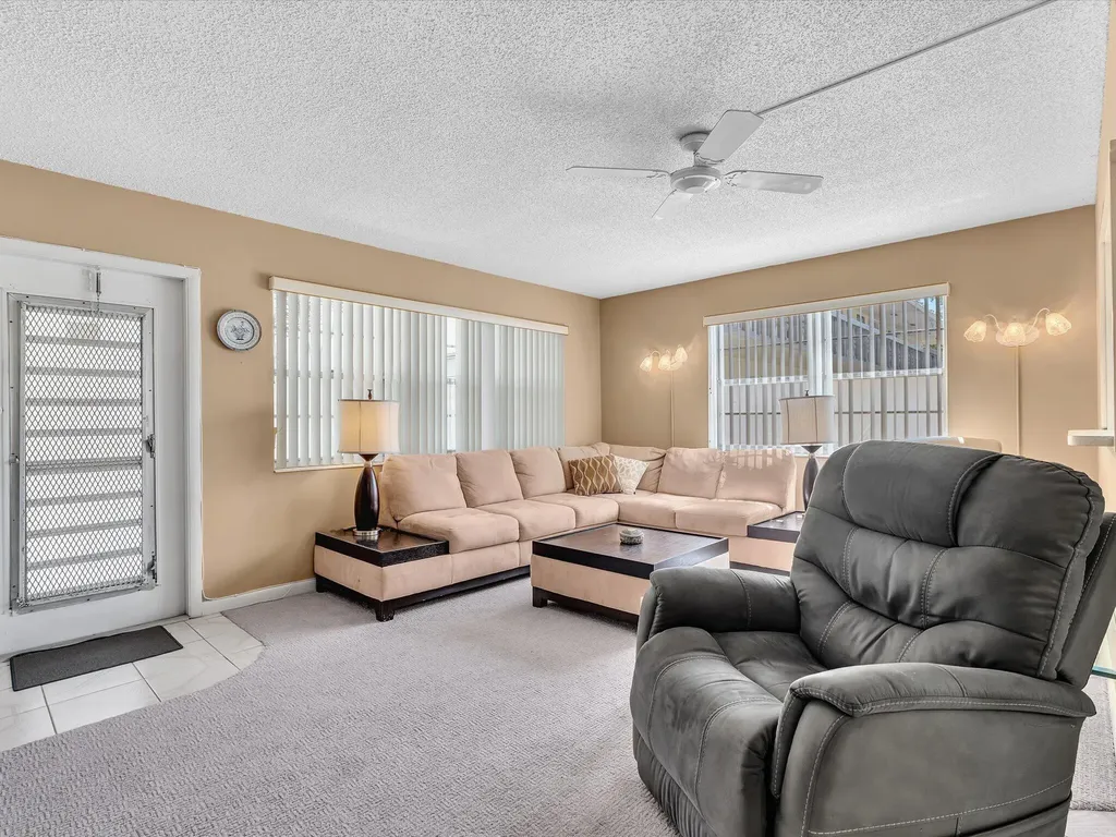 5 Markham A Deerfield Beach FL 33442