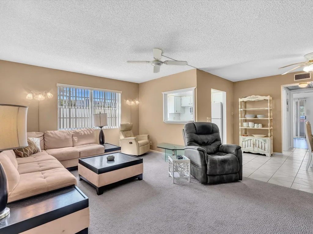 5 Markham A Deerfield Beach FL 33442