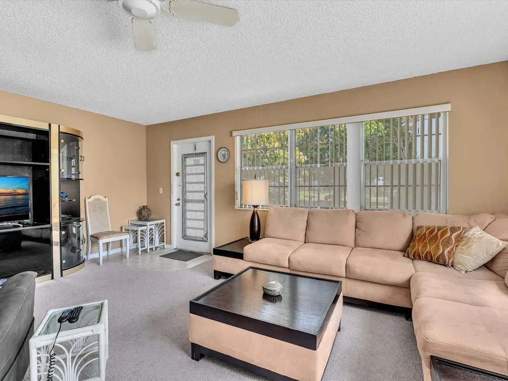 5 Markham A Deerfield Beach FL 33442