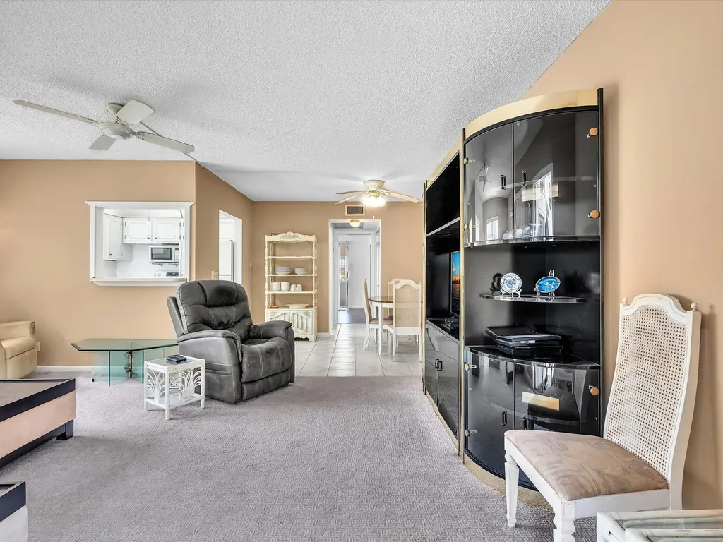 5 Markham A Deerfield Beach FL 33442