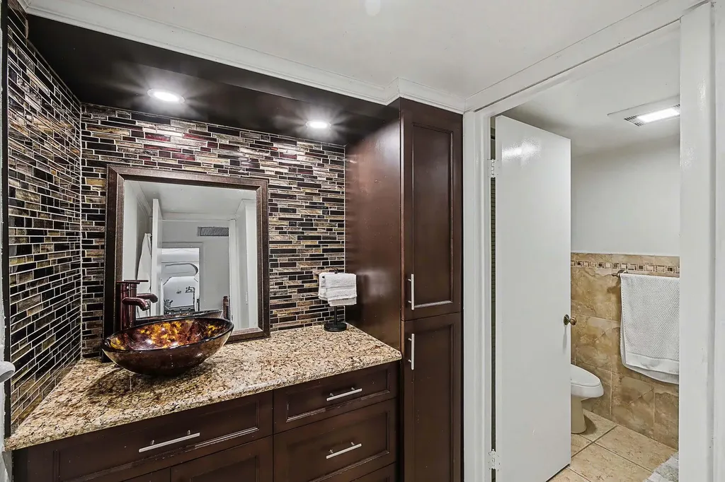 149 Lake Arbor Drive Palm Springs FL 33461