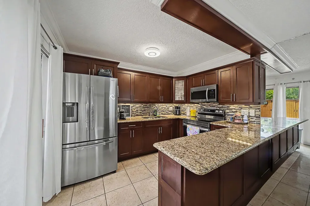 149 Lake Arbor Drive Palm Springs FL 33461
