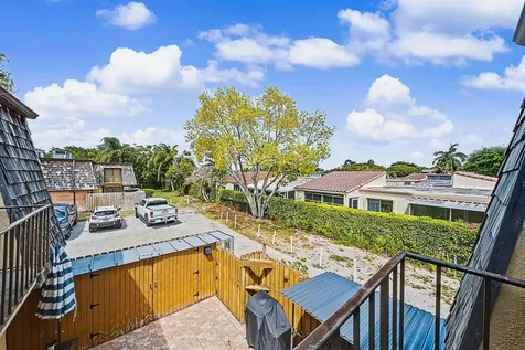 149 Lake Arbor Drive Palm Springs FL 33461