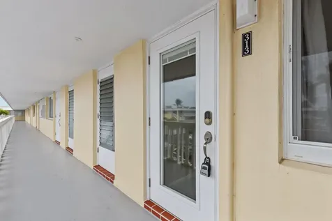 100 Doolen Court North Palm Beach FL 33408