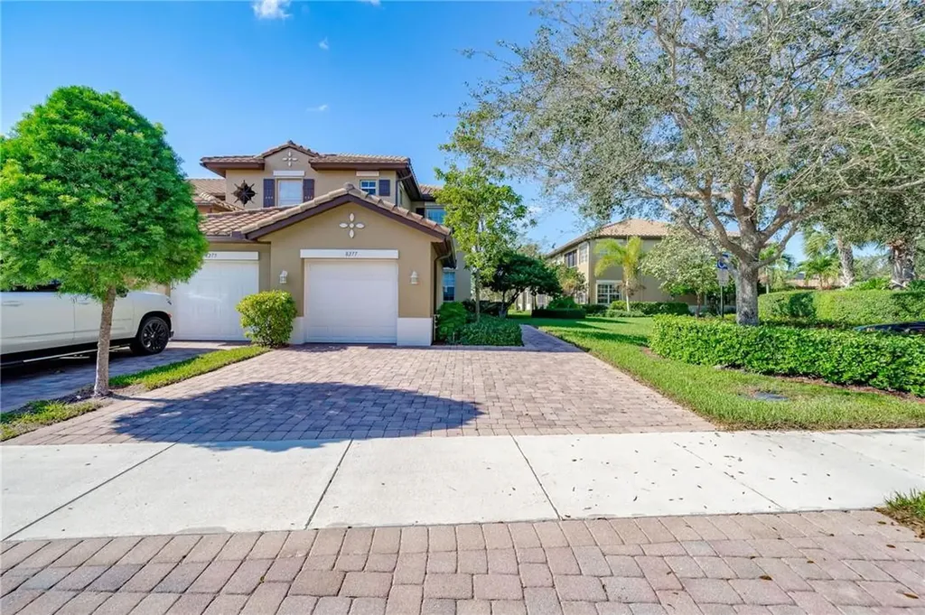 8277 NW 127th Lane Parkland FL 33076