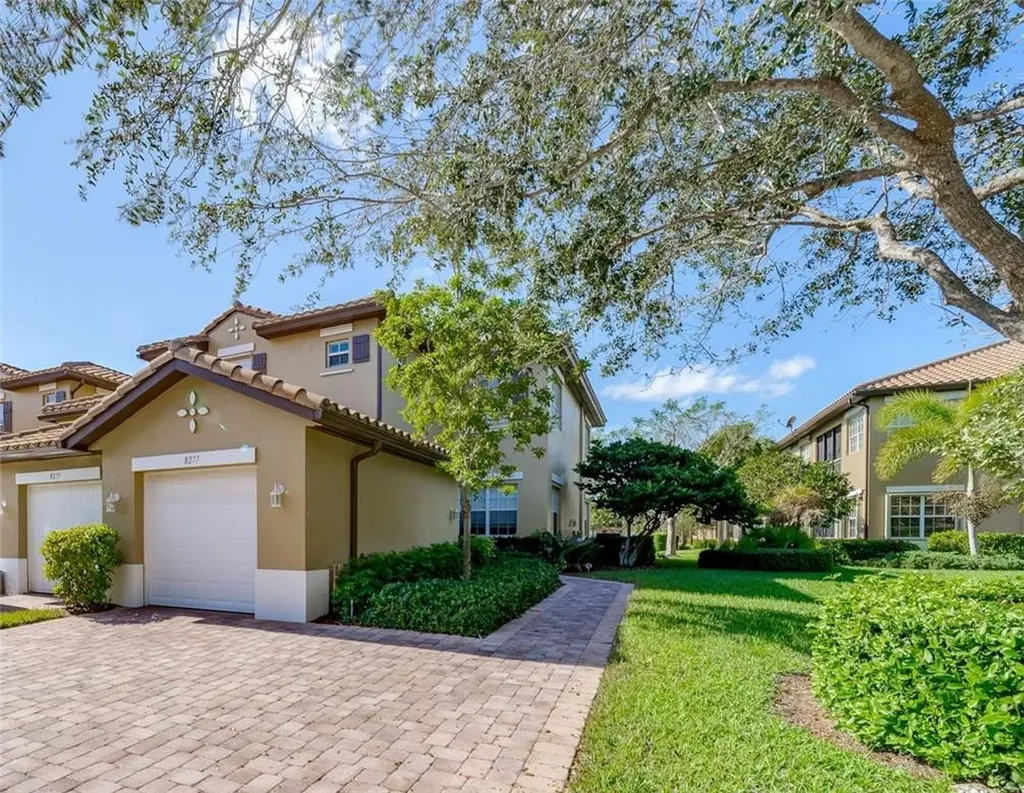 8277 NW 127th Lane Parkland FL 33076