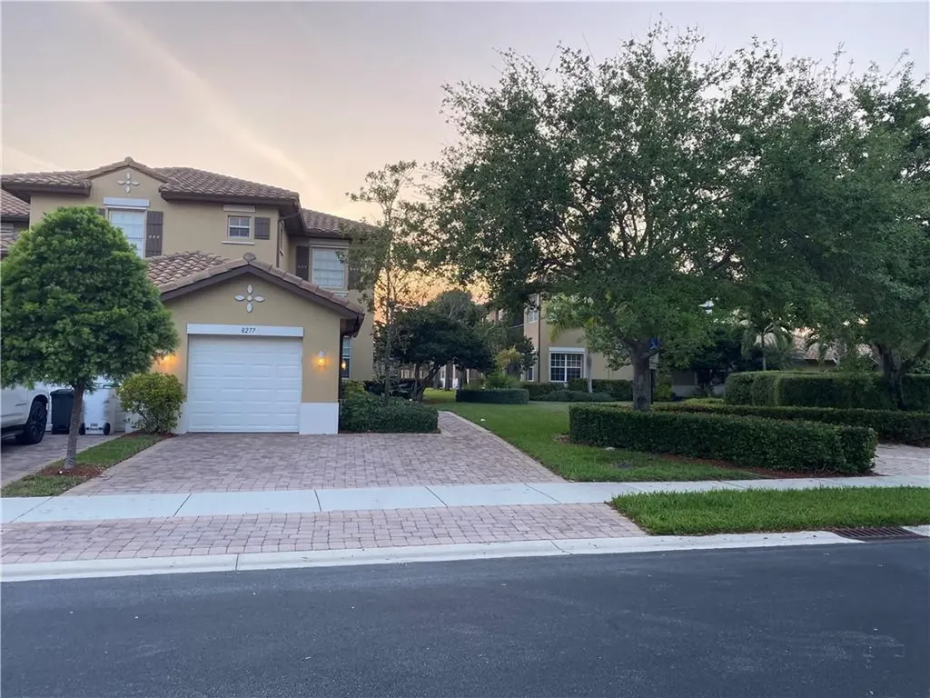 8277 NW 127th Lane Parkland FL 33076