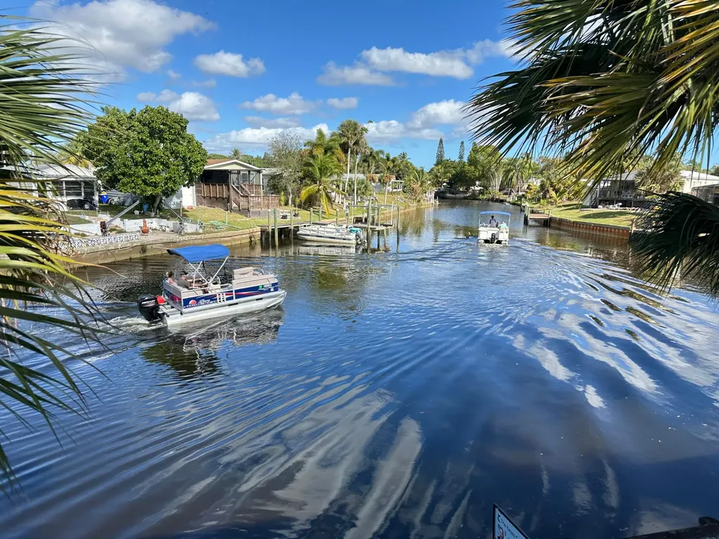 121 SE Paradise Place Stuart FL 34997