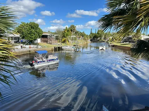 121 SE Paradise Place Stuart FL 34997