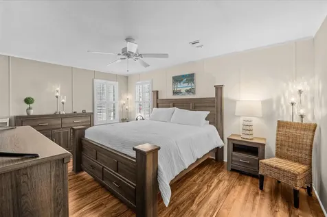 121 SE Paradise Place Stuart FL 34997
