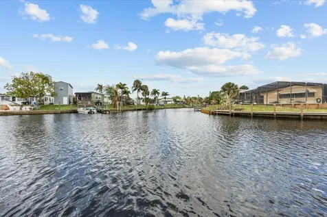 121 SE Paradise Place Stuart FL 34997