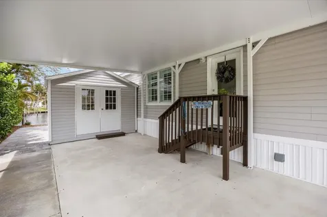 121 SE Paradise Place Stuart FL 34997