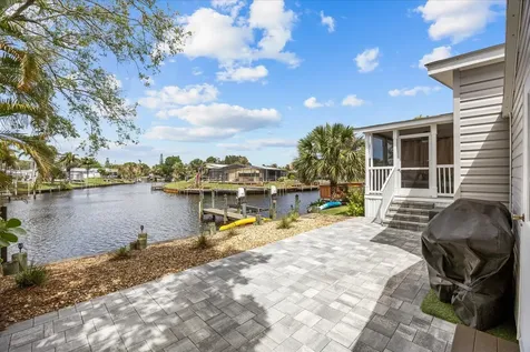 121 SE Paradise Place Stuart FL 34997