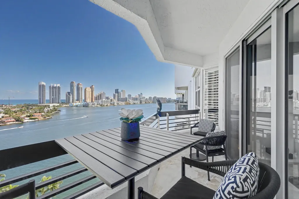 3600 Mystic Pointe Drive Aventura FL 33180